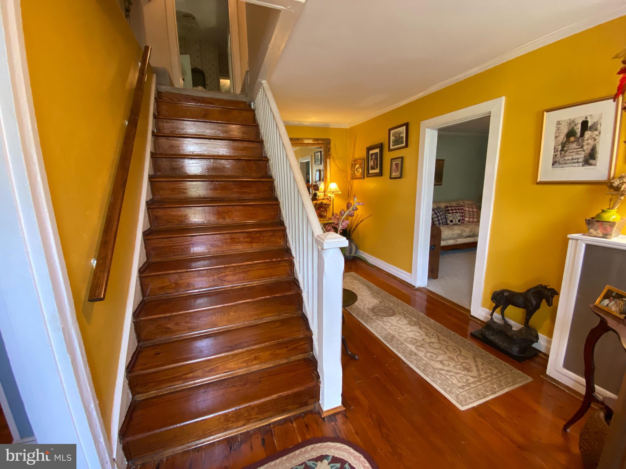 13300 Darnestown Road Gaithersburg, MD 20878 - Photo 27 of 73 Front - hall way-second staircase to upper level!