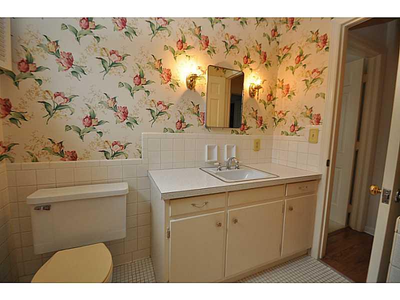 633 Alwyne Road Carmel, IN 46032 - Photo 12 of 14 Gallery Image 12
