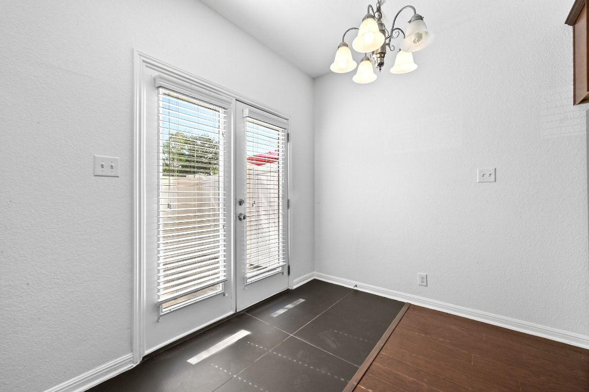 11248 Lost Maples Trail, Unit 11248 Austin, TX 78748 - Photo 9 of 22 an empty room with a window