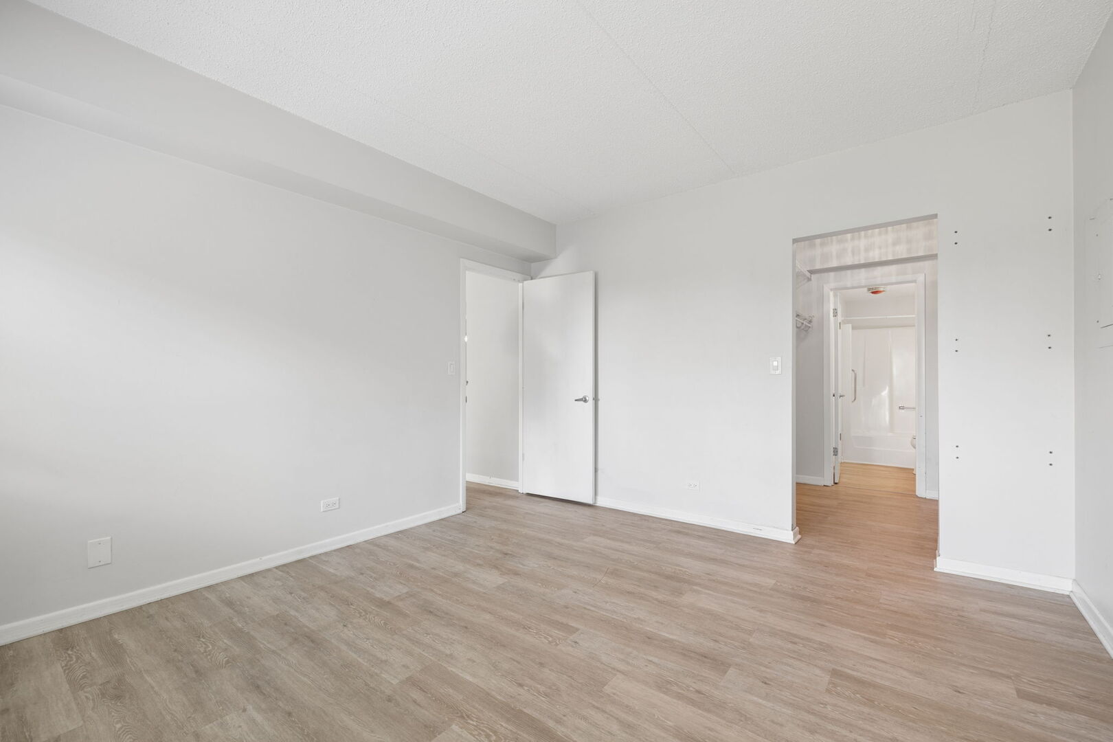 1424 Woodbridge Road, Unit 2B Joliet, IL 60436 - Photo 11 of 28