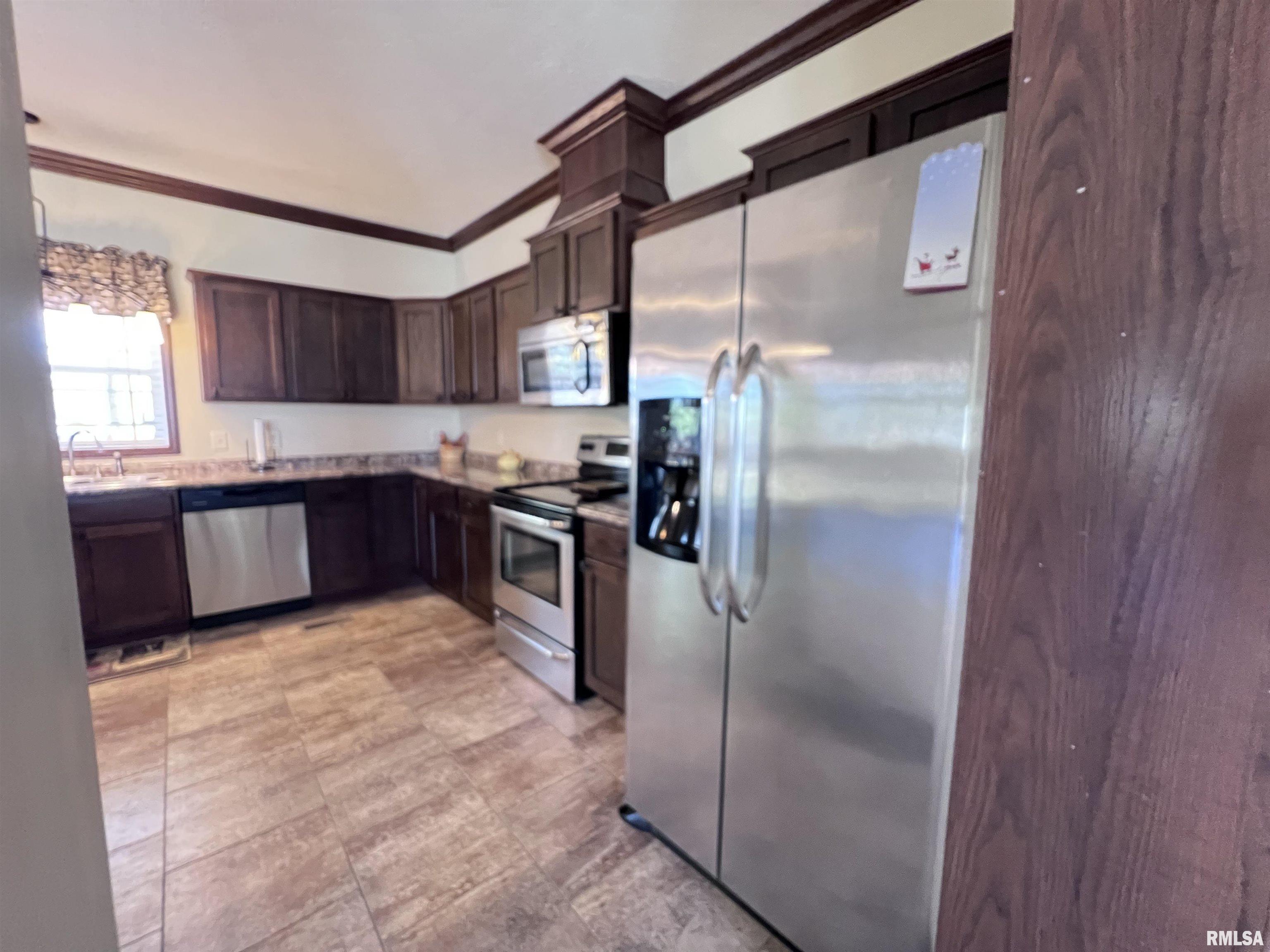 2159 West Lake Road Murphysboro, IL 62966 - Photo 8 of 30