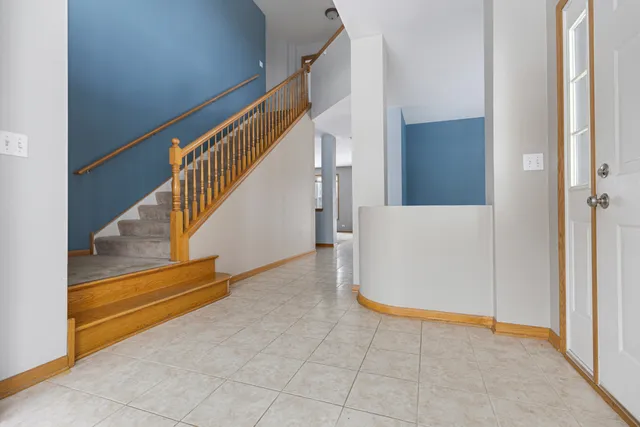 a view of entryway and hall