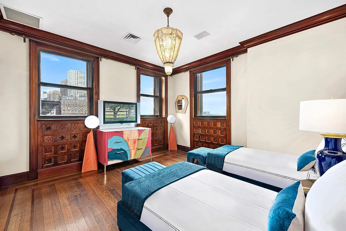 25 Riverside Drive Manhattan, NY 10023 - Photo 35 of 39