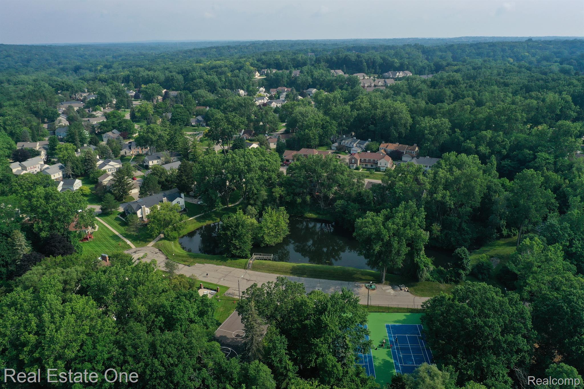 1372 Crescent Lane, Unit 301 Rochester, MI 48306 - Photo 37 of 41 Gallery Image 37
