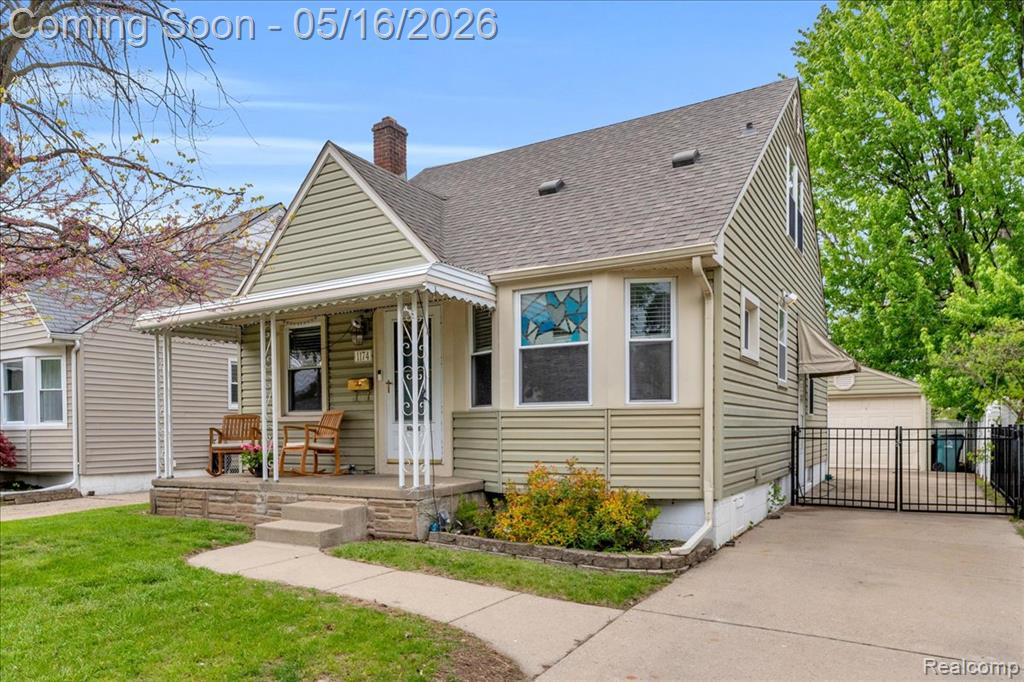 1174 Columbia Road Berkley, MI 48072 - Photo 3 of 41