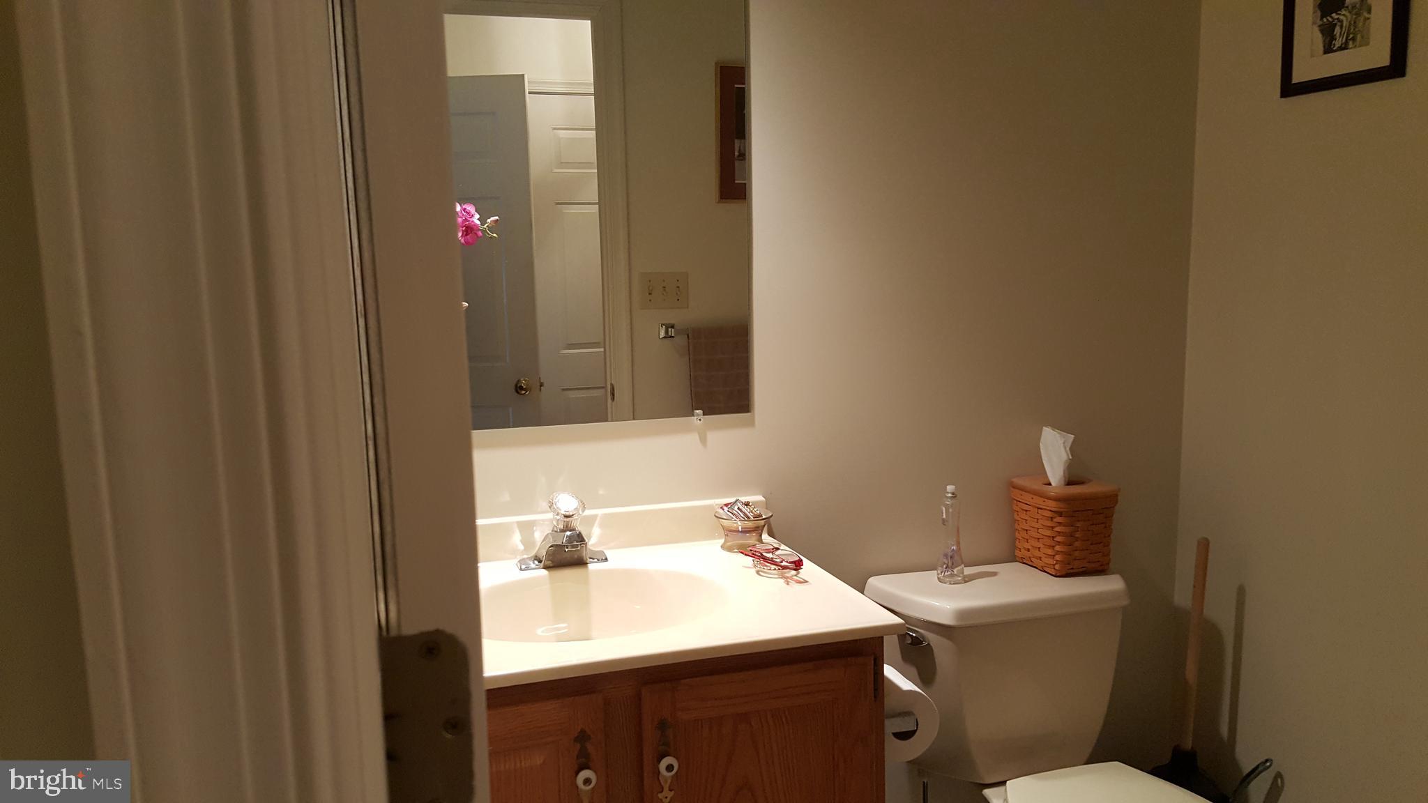 1813 Spring Ridge Lane Lancaster, PA 17603 - Photo 12 of 33 Gallery Image 12