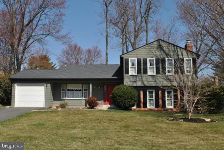 8527 Atwell Road Potomac, MD 20854 - Photo 1 of 19 Exterior (Main)