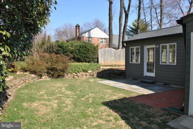 8527 Atwell Road Potomac, MD 20854 - Photo 2 of 19 Exterior #2