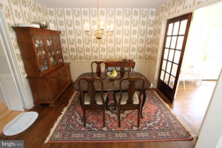 8527 Atwell Road Potomac, MD 20854 - Photo 7 of 19 Dining Room