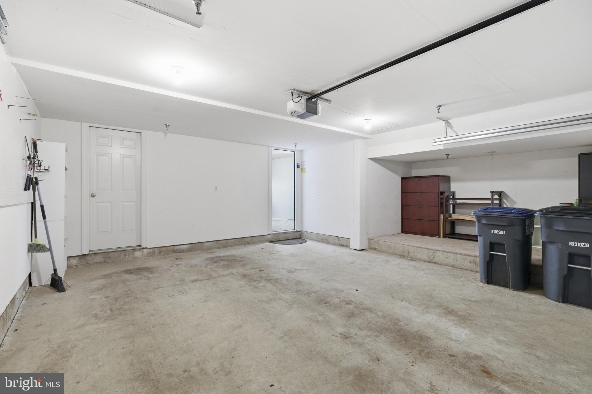 1817 Fallbrook Lane Vienna, VA 22182 - Photo 39 of 50 a view of empty room with a ceiling fan