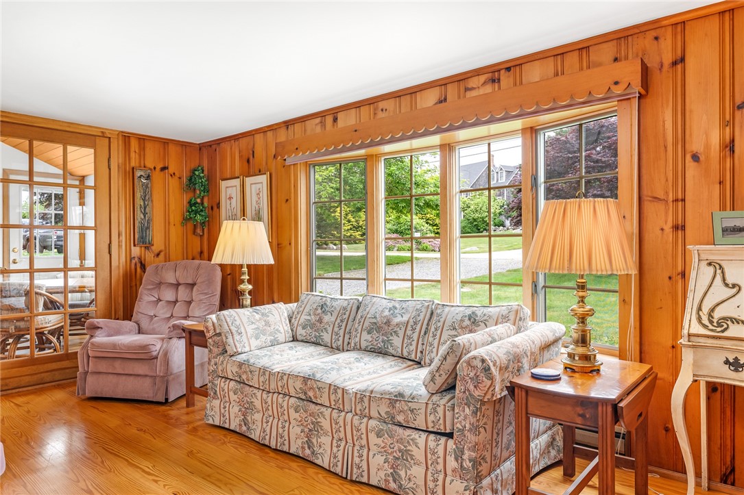 44 Fenway Road Westerly, RI 02891 - Photo 18 of 40