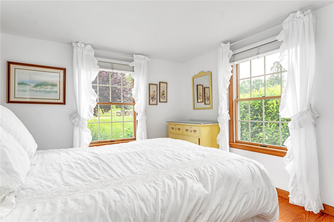 44 Fenway Road Westerly, RI 02891 - Photo 23 of 40