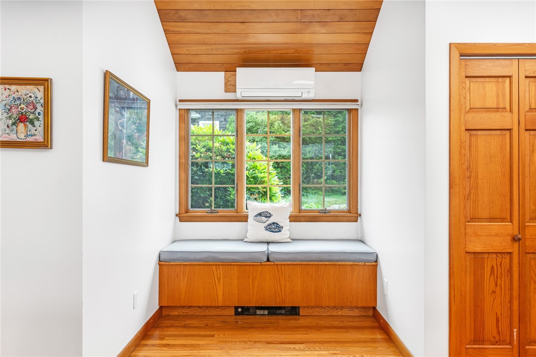 44 Fenway Road Westerly, RI 02891 - Photo 6 of 40