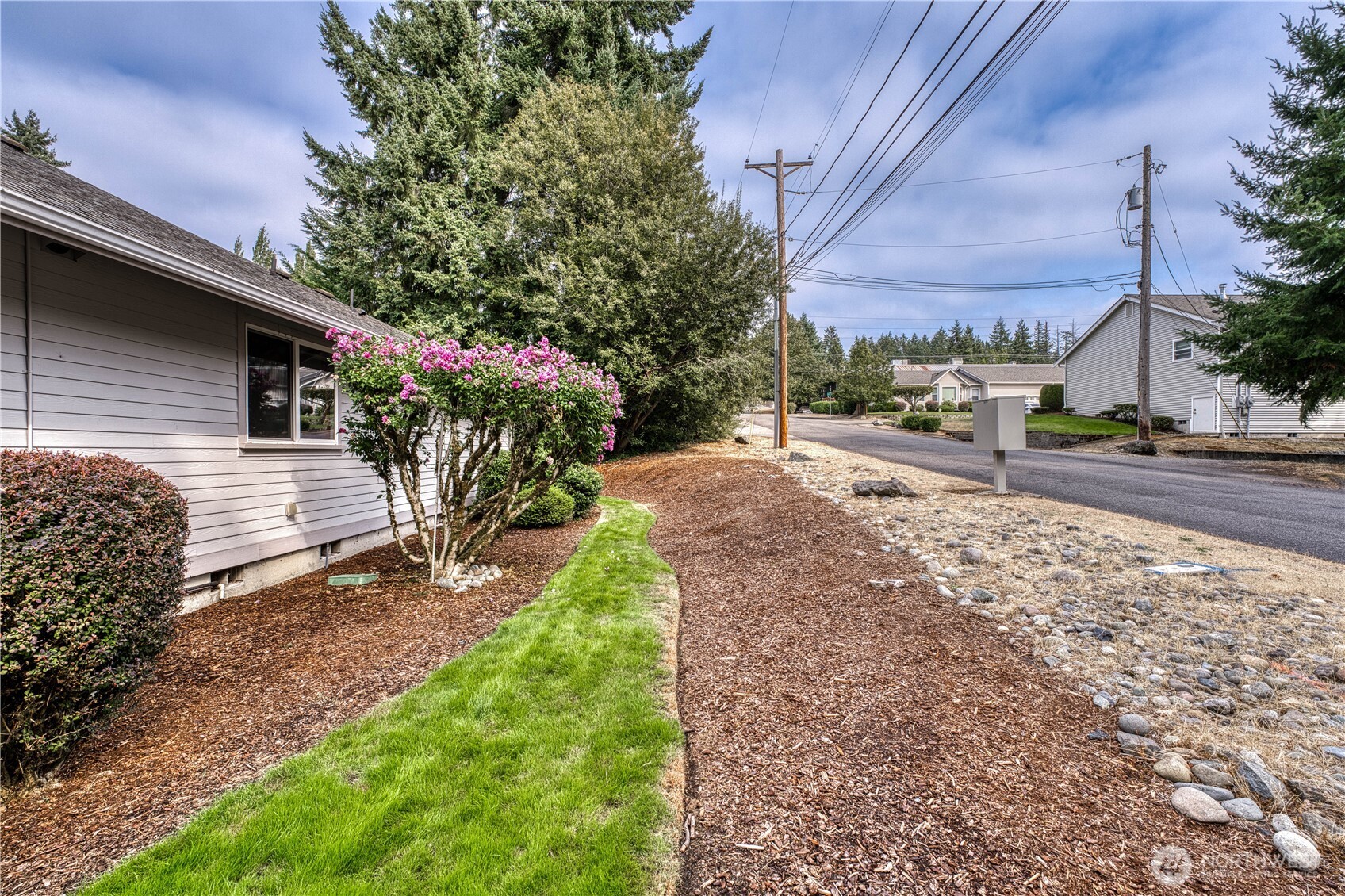 5203 53rd Street West University Place, WA 98467 - Photo 32 of 33 a view of a backyard with a patio