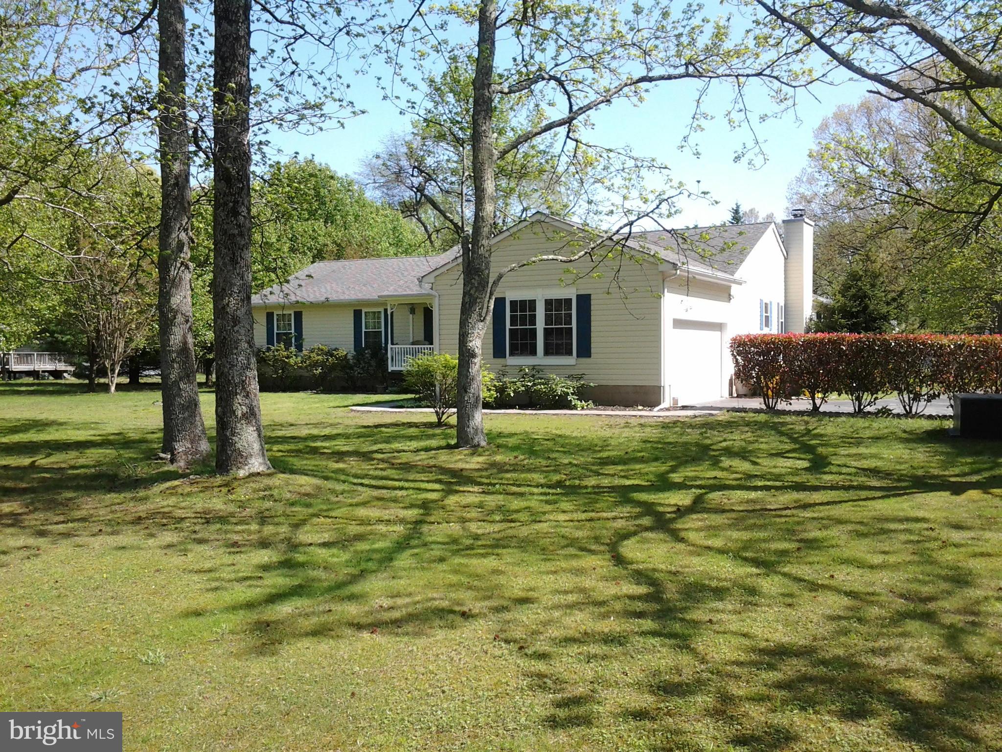 1587 Snug Harbor Road Shady Side, MD 20764 - Photo 5 of 27 Exterior (Front)
