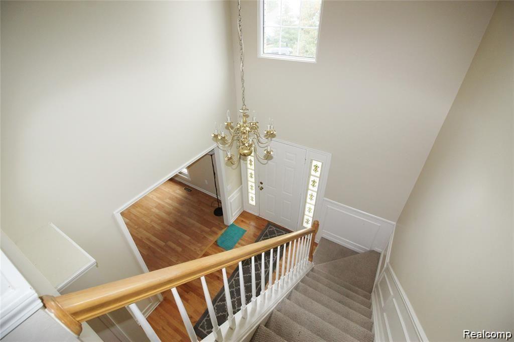 193 Saxon Court Rochester, MI 48307 - Photo 3 of 16