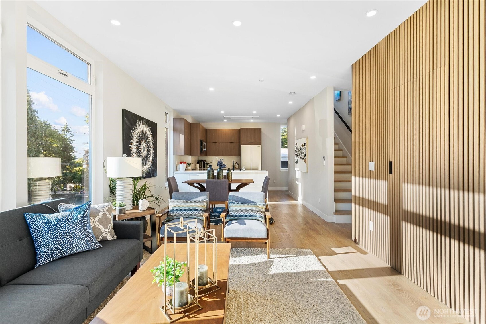 7150 47th Avenue Southwest Seattle, WA 98136 - Photo 2 of 36 Gallery Image 2