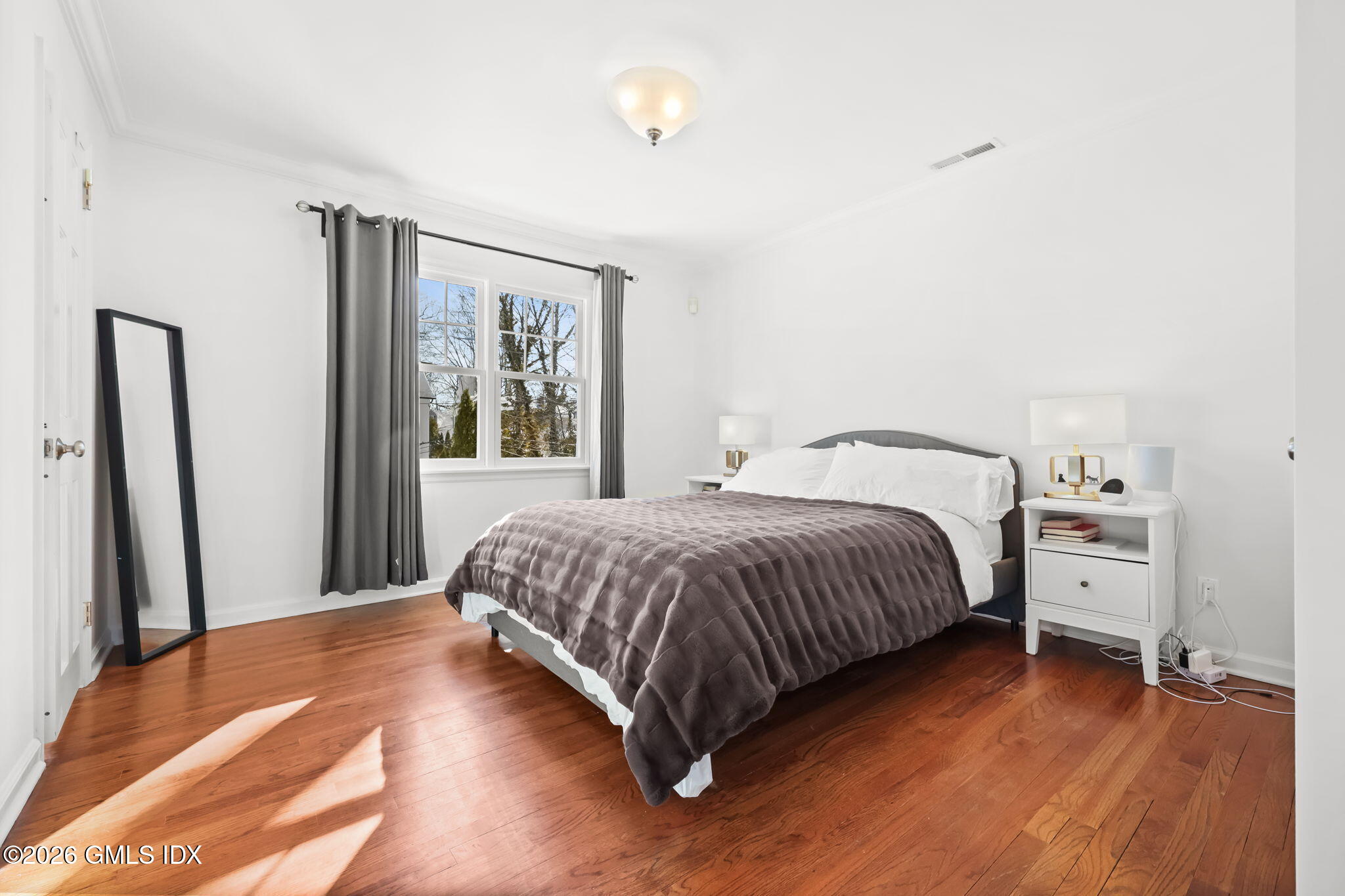 52 Valleywood Road Cos Cob, CT 06807 - Photo 9 of 28 14-web-or-mls-52-valleywood-rd