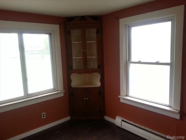 1067 Farnsworth Road Lapeer, MI 48446 - Photo 9 of 14 eating area-kitchen nuk 2.jpg