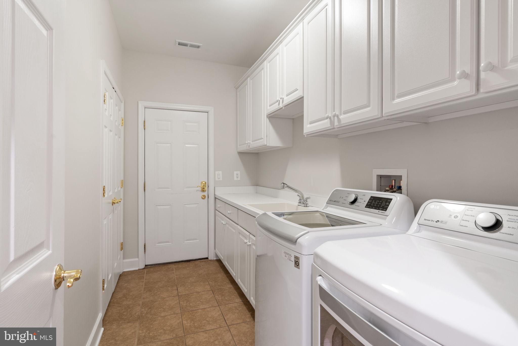 20638 Golden Ridge Drive Ashburn, VA 20147 - Photo 32 of 50 Gallery Image 32