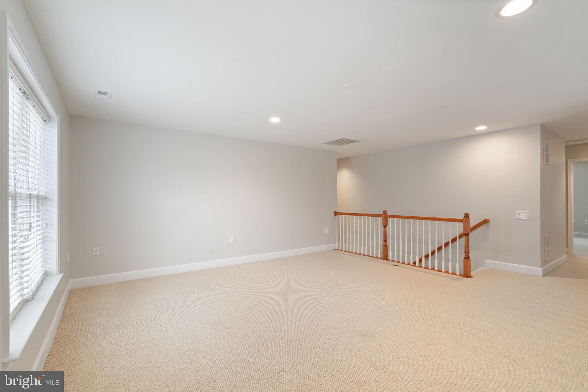 20638 Golden Ridge Drive Ashburn, VA 20147 - Photo 41 of 50 Gallery Image 41