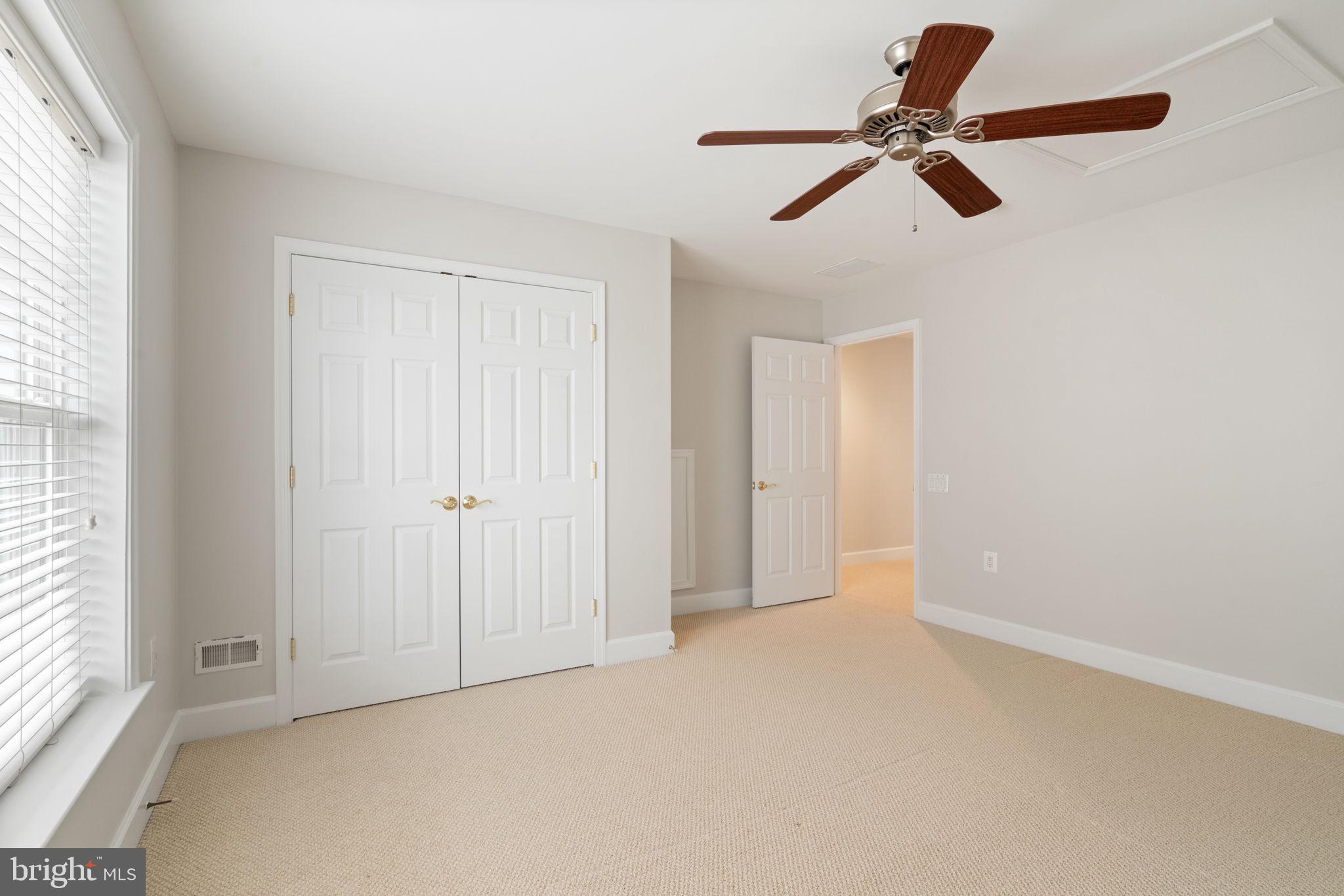 20638 Golden Ridge Drive Ashburn, VA 20147 - Photo 43 of 50 Gallery Image 43