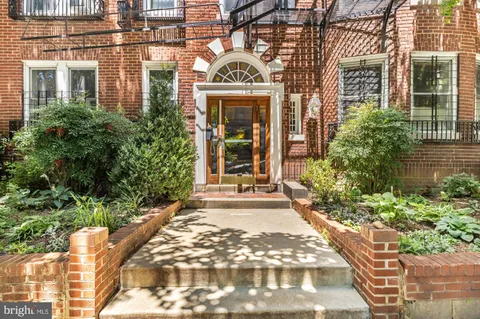 $400,000 | 1869 Mintwood Place Northwest, Unit 24, Washington, DC 20009