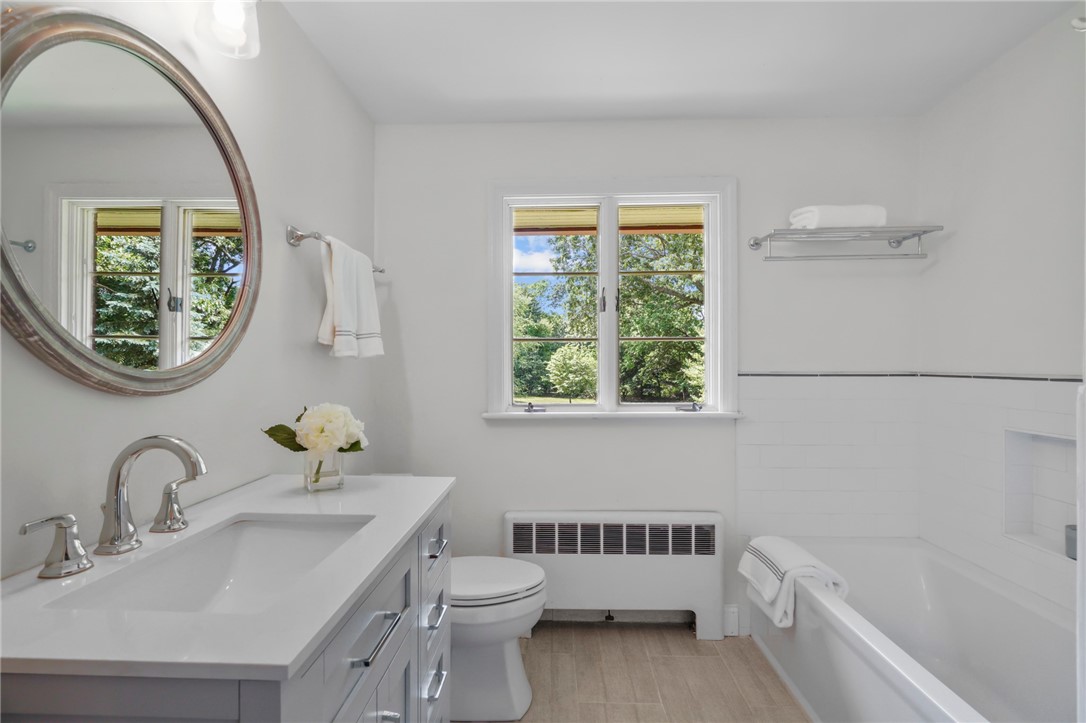 5 Echo Drive Barrington, RI 02806 - Photo 12 of 44 Primary Bath floor 1