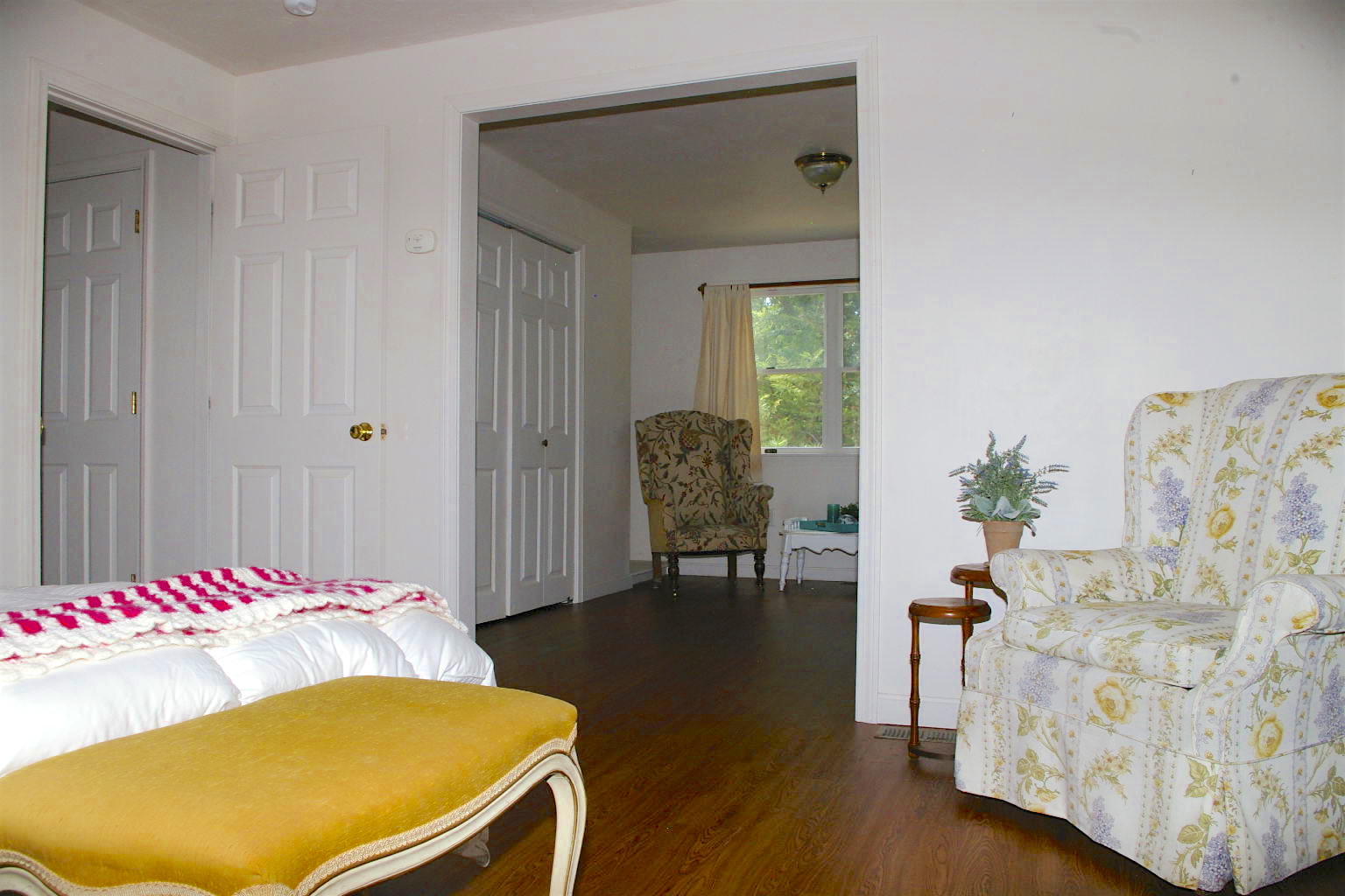 10 Juniper Way Eastham, MA 02642 - Photo 16 of 31 a bed room with a bed and a chair