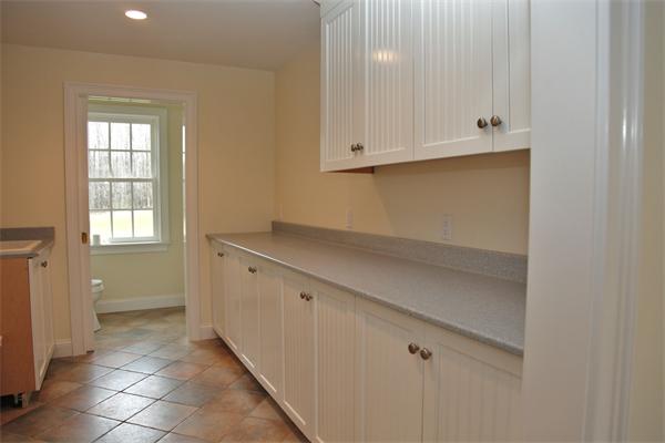 486 Greenwich Road Hardwick, MA 01037 - Photo 16 of 30 a view of cabinets and window