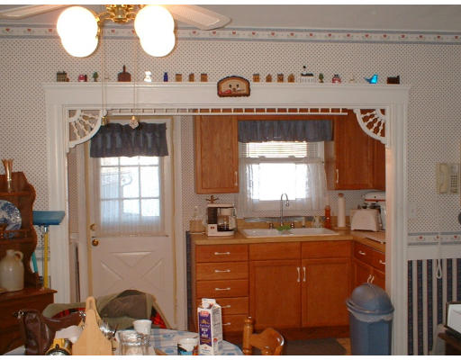 38 Victory Road Lynn, MA 01902 - Photo 3 of 10 Gallery Image 3