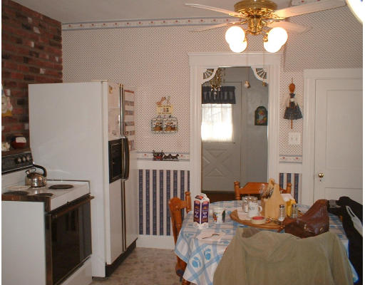 38 Victory Road Lynn, MA 01902 - Photo 5 of 10 Gallery Image 5