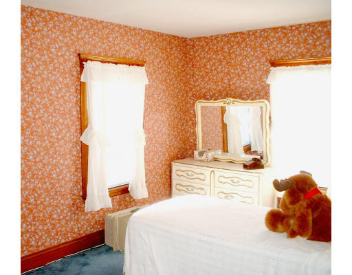 38 Victory Road Lynn, MA 01902 - Photo 8 of 10 Gallery Image 8