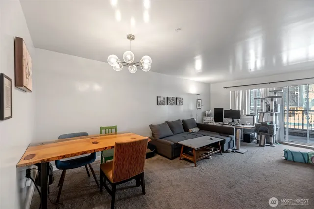 $315,000 | 321 10th Avenue South, Unit 618, Seattle, WA 98144