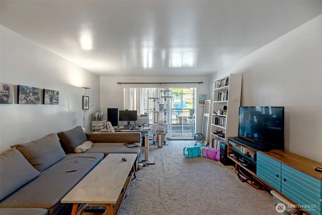 $315,000 | 321 10th Avenue South, Unit 618, Seattle, WA 98144