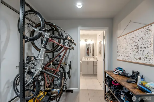 $315,000 | 321 10th Avenue South, Unit 618, Seattle, WA 98144