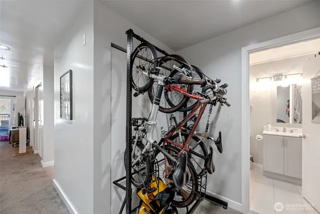 $315,000 | 321 10th Avenue South, Unit 618, Seattle, WA 98144