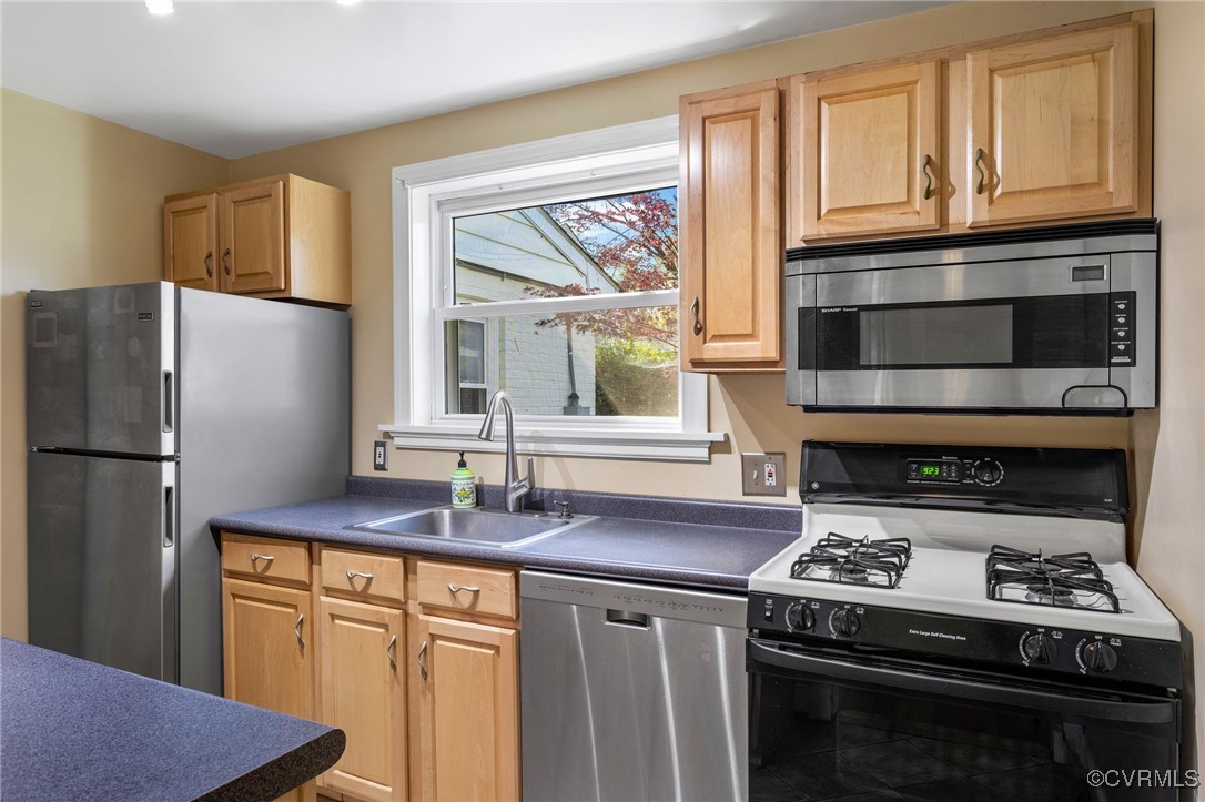 1109 Skipwith Road Henrico, VA 23229 - Photo 14 of 33 Gallery Image 14
