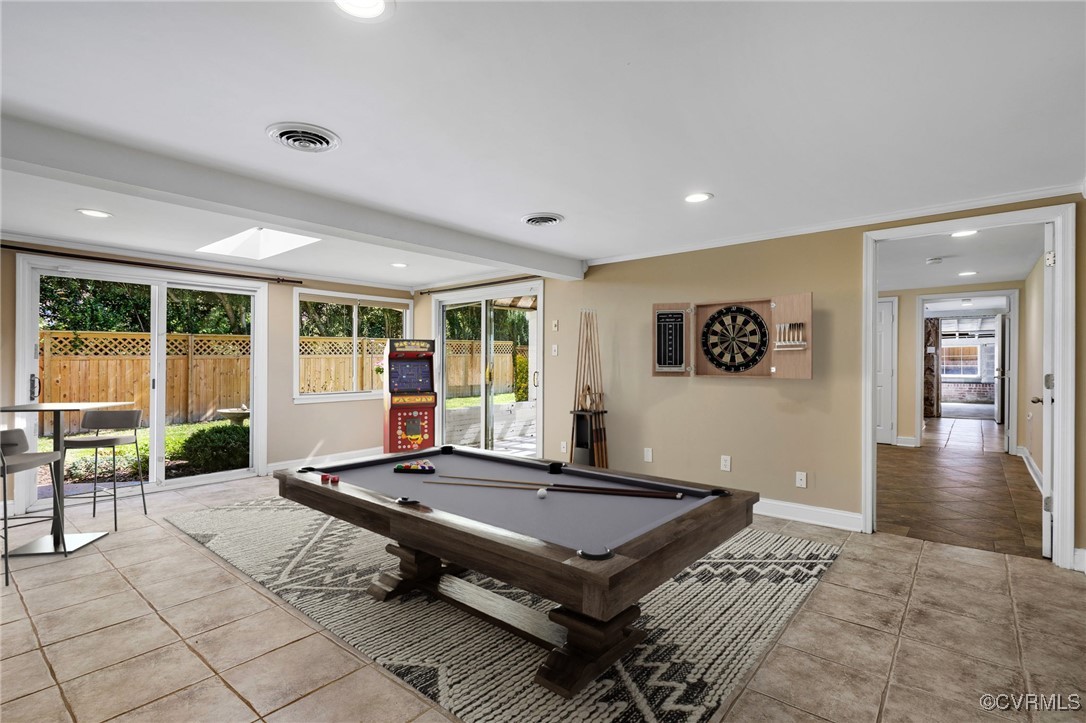 1109 Skipwith Road Henrico, VA 23229 - Photo 24 of 33 a living room with a table and window