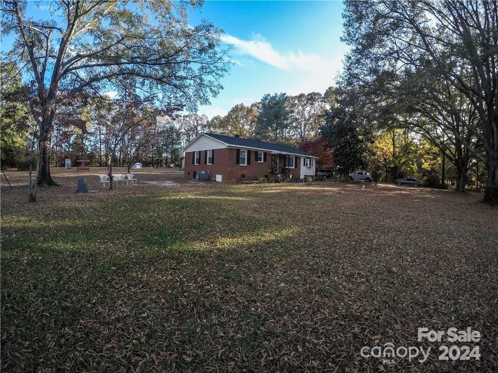 5775 Hightower Road Fort Lawn, SC 29714 - Photo 2 of 12 Gallery Image 2