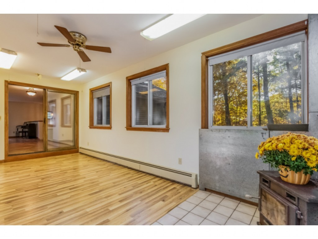 127 Haverhill Road Salem, NH 03079 - Photo 12 of 35