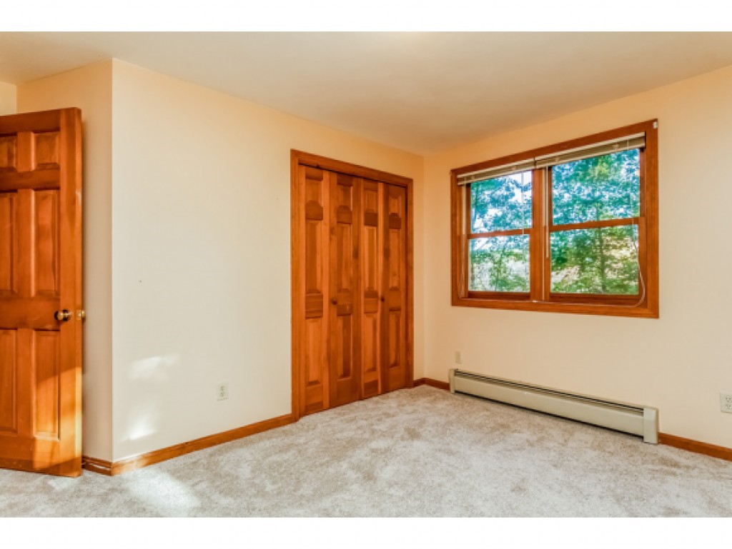 127 Haverhill Road Salem, NH 03079 - Photo 21 of 35