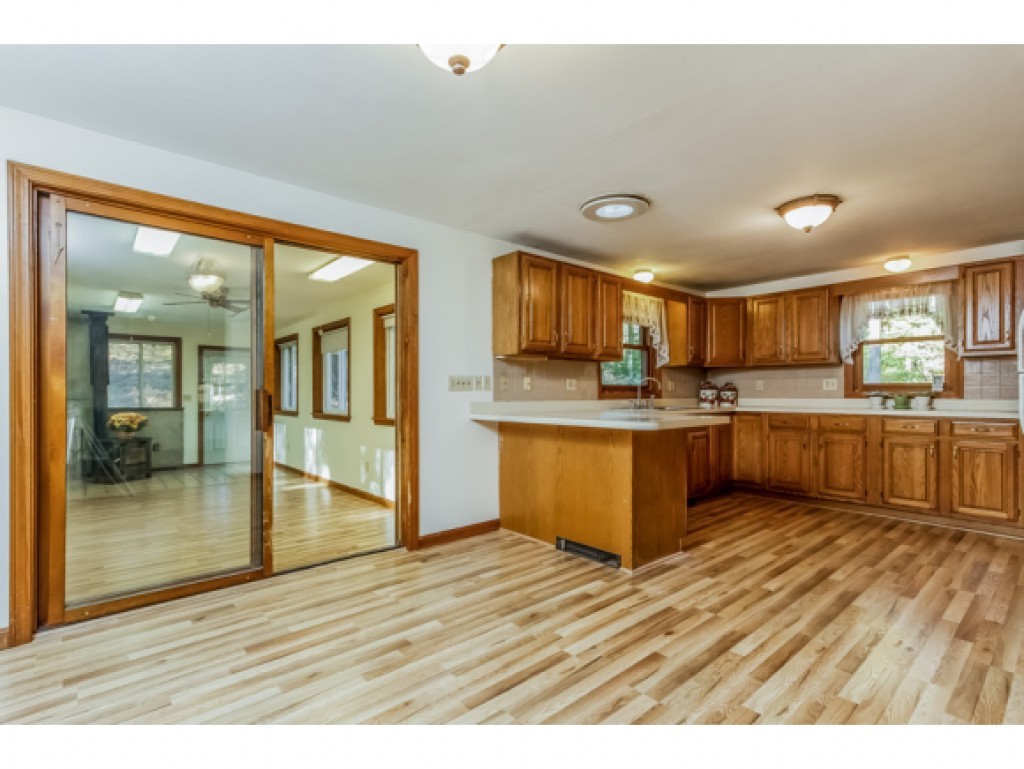 127 Haverhill Road Salem, NH 03079 - Photo 6 of 35