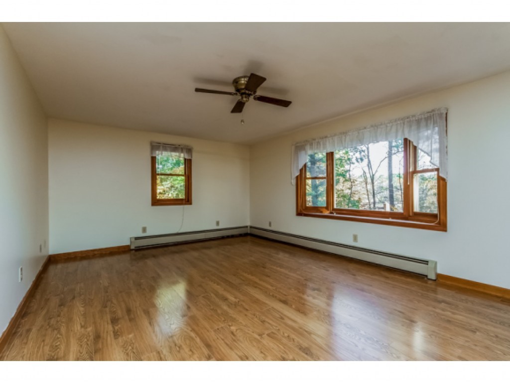 127 Haverhill Road Salem, NH 03079 - Photo 8 of 35