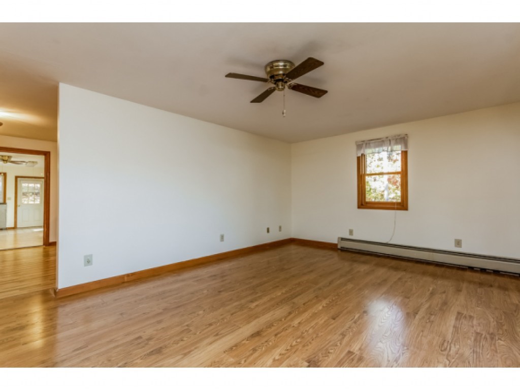 127 Haverhill Road Salem, NH 03079 - Photo 10 of 35