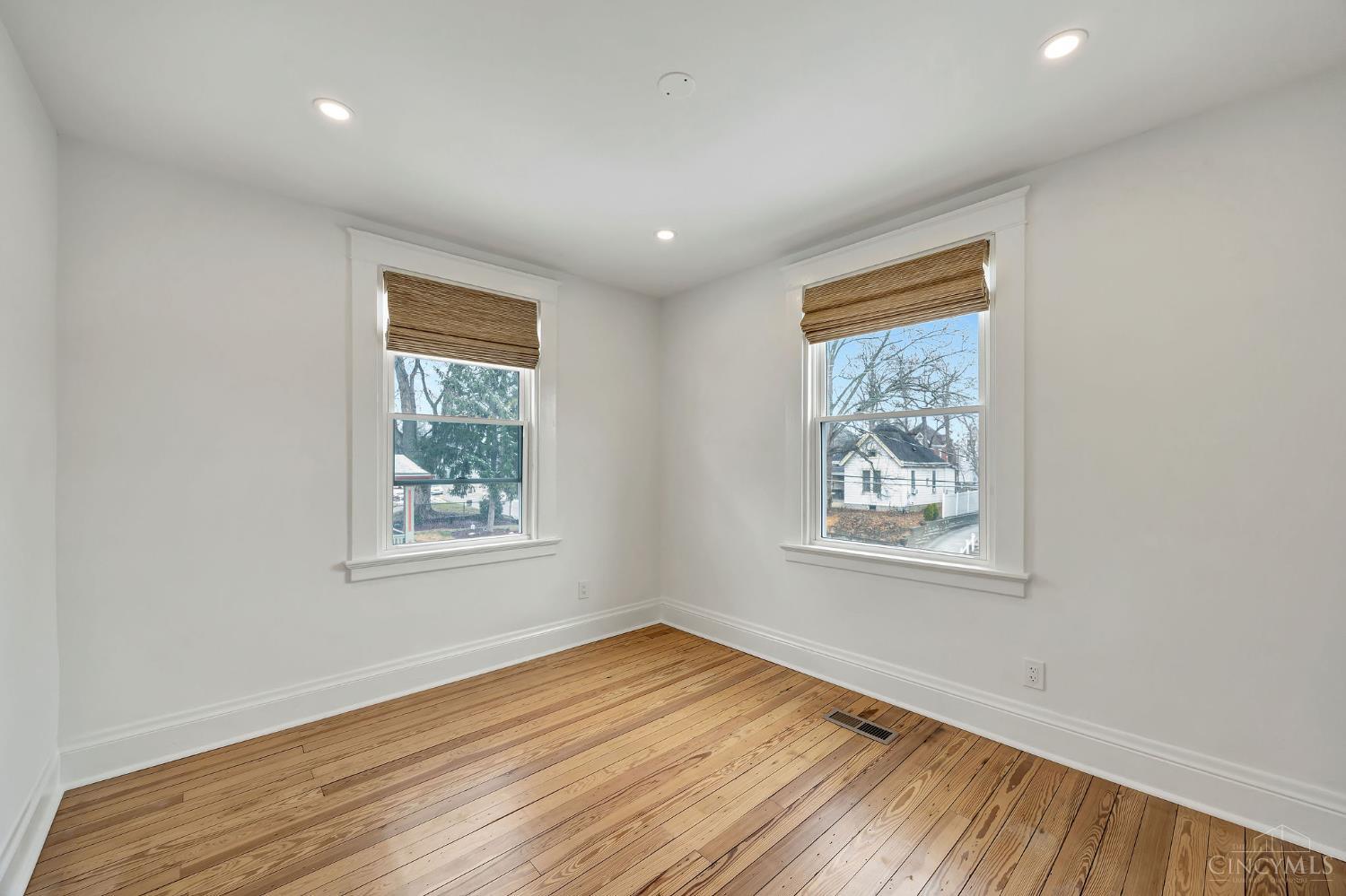 6121 Roe Street Cincinnati, OH 45227 - Photo 30 of 56 Gallery Image 30
