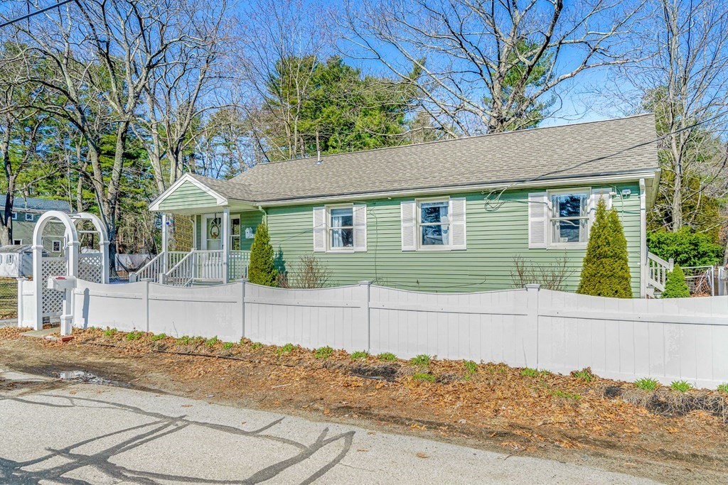 12 Lowell Road North Reading, MA 01864 - Photo 1 of 22 Gallery Image 1