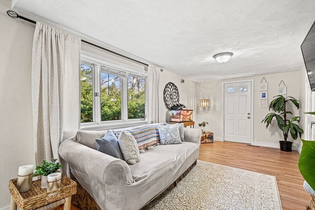 12 Lowell Road North Reading, MA 01864 - Photo 11 of 22 Gallery Image 11