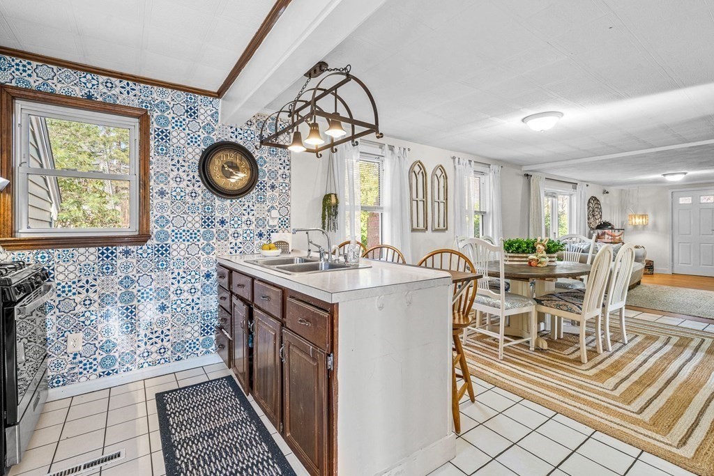 12 Lowell Road North Reading, MA 01864 - Photo 8 of 22 Gallery Image 8