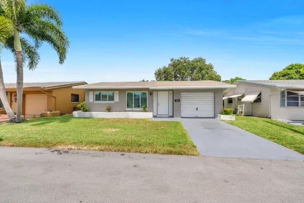 $315,000 | 5711 Northwest 65th Way, Tamarac, FL 33321